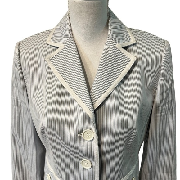 LOFT Long Sleeve Three Button Cotton Fully Lined Blazer Blue White Tan Size 6 - Picture 8 of 15